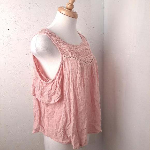 Lily Morgan | Pink cold shoulder t shirt with lace details - Picture 4 of 13